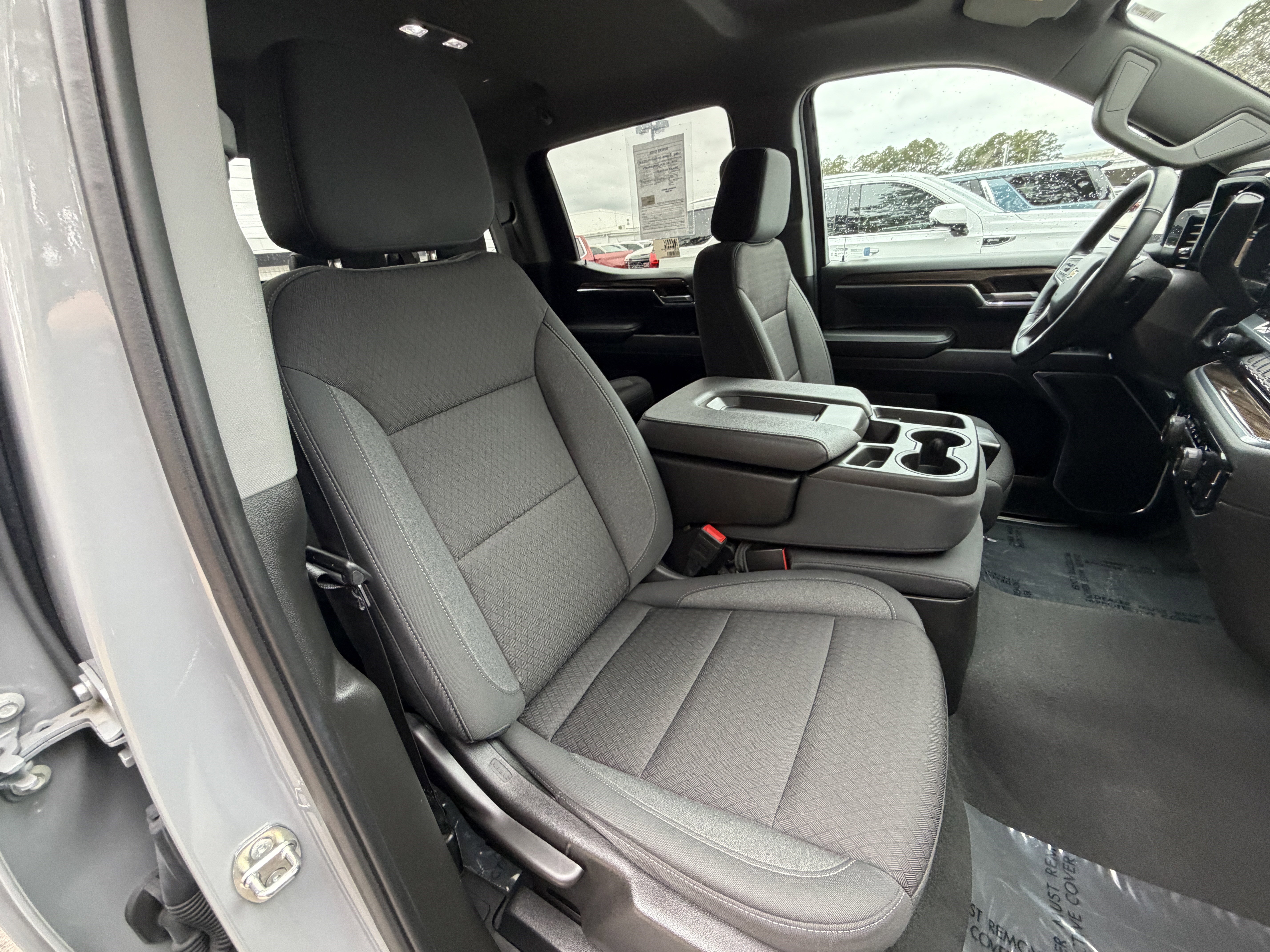 Used 2024 Chevrolet Silverado 1500 LT AWD/4WD image 19