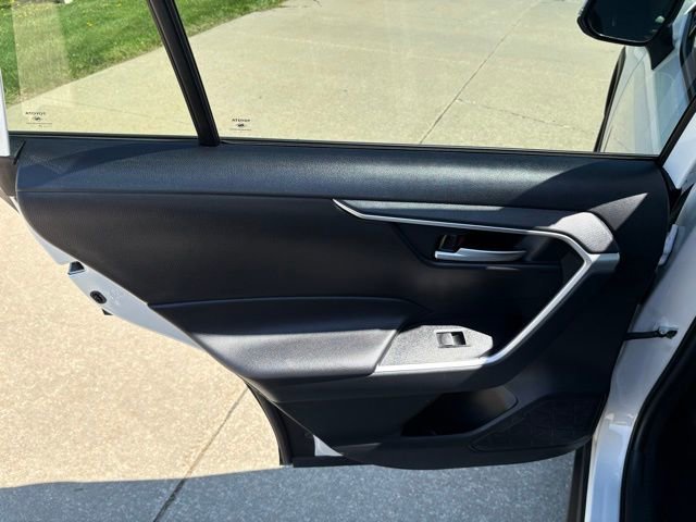 Used 2025 Toyota RAV4 XLE image 18