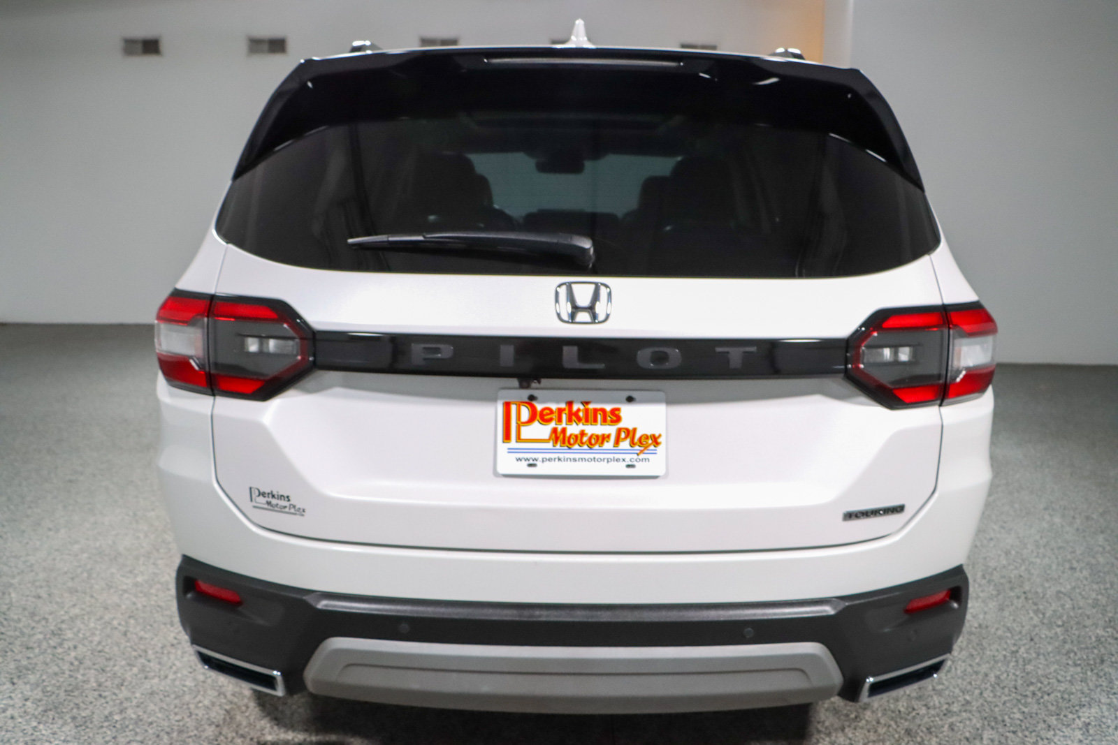 Used 2023 Honda Pilot Touring image 8