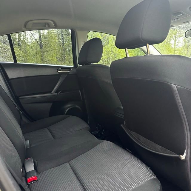 Used 2012 MAZDA MAZDA3 i Touring image 10