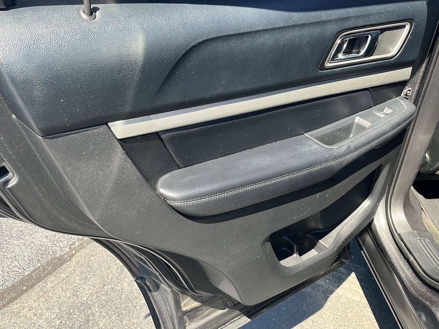 Used 2016 Ford Explorer XLT FWD image 21