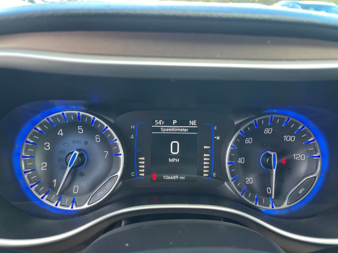 Used 2018 Chrysler Pacifica Touring-L image 19