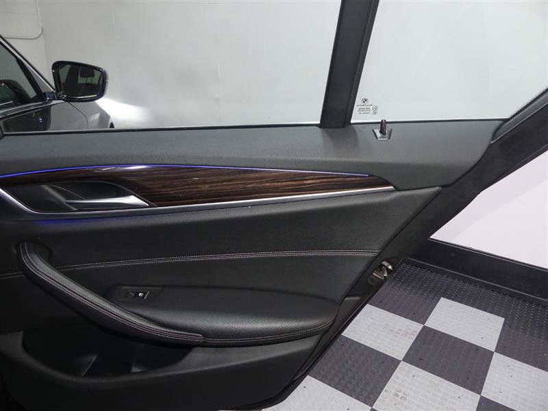 Used 2018 BMW 530i xDrive image 26