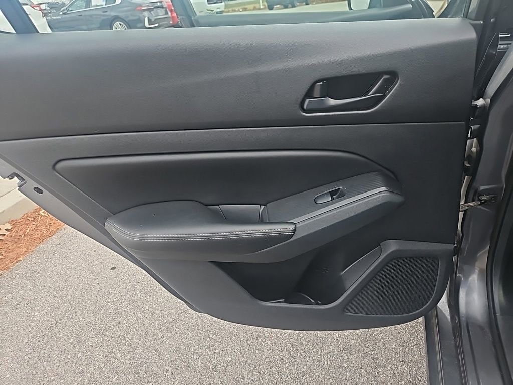 Used 2024 Nissan Altima 2.5 SV image 25