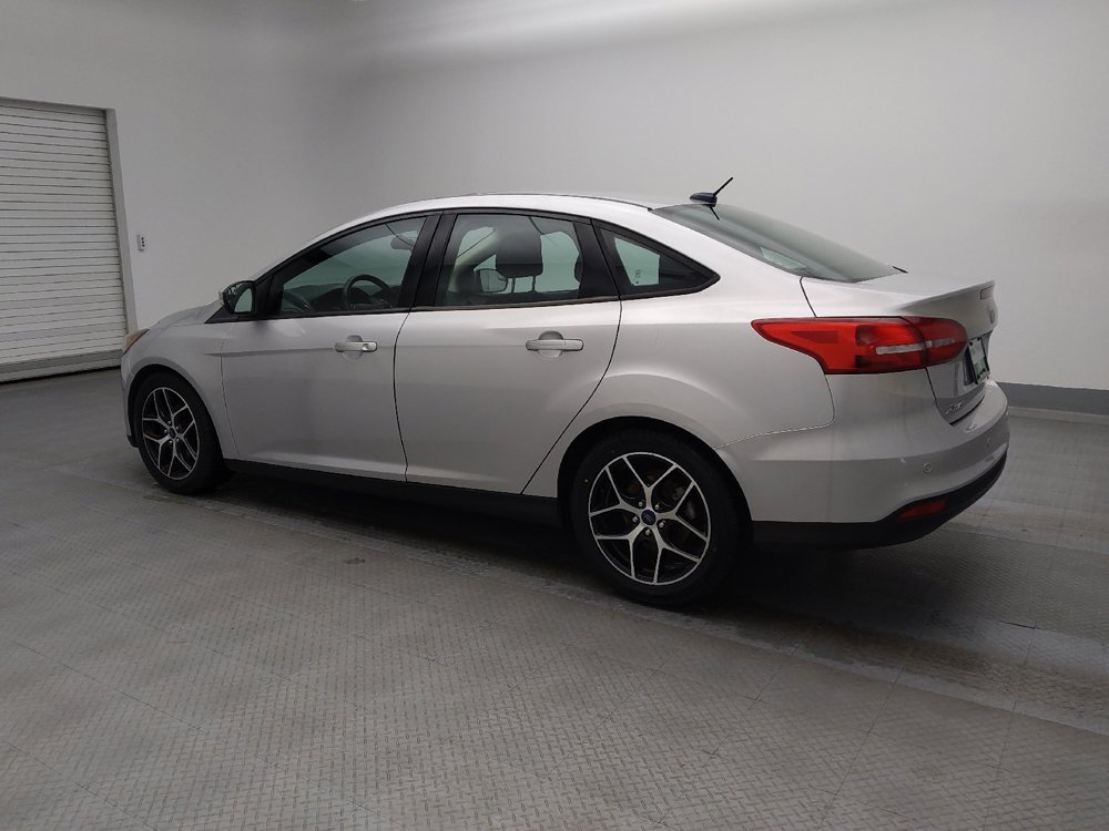 Used 2018 Ford Focus SEL w/ Cold Weather Package image 3