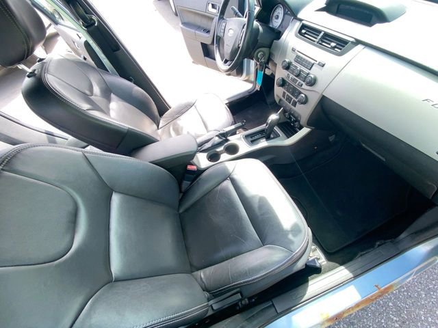 Used 2009 Ford Focus SEL FWD image 30