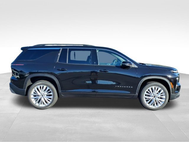 New 2027 Chevrolet Traverse LT AWD/4WD image 2