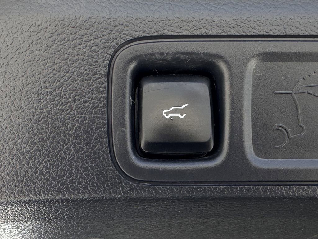 Used 2024 Ford Expedition Limited image 33