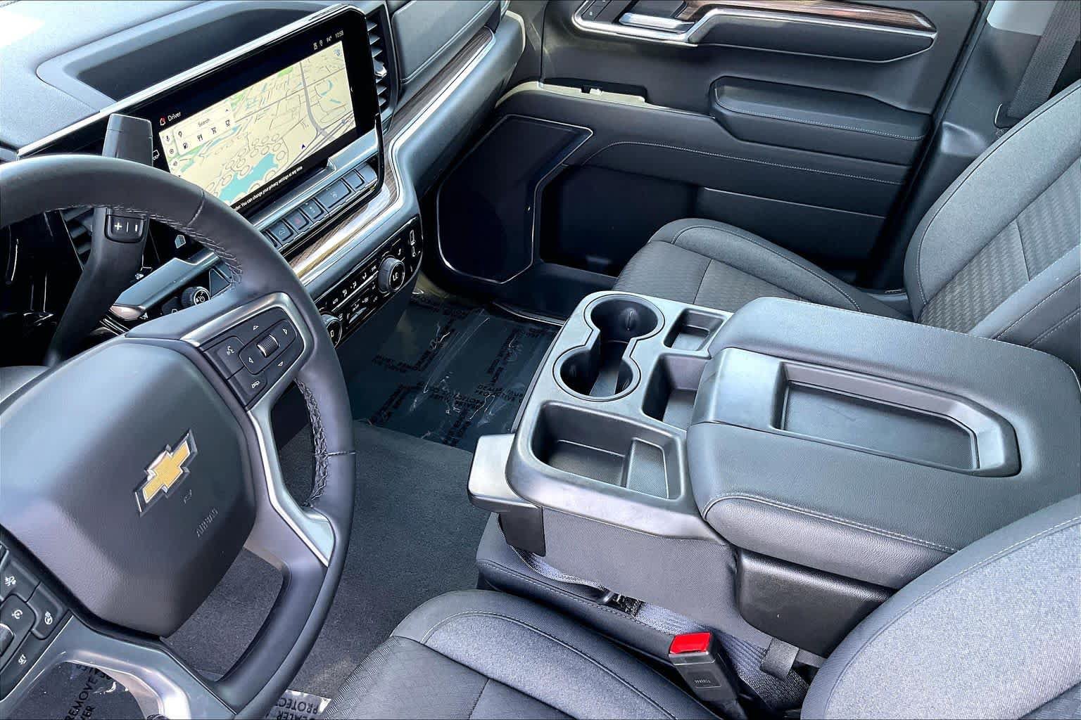 Used 2023 Chevrolet Silverado 1500 LT AWD/4WD image 17