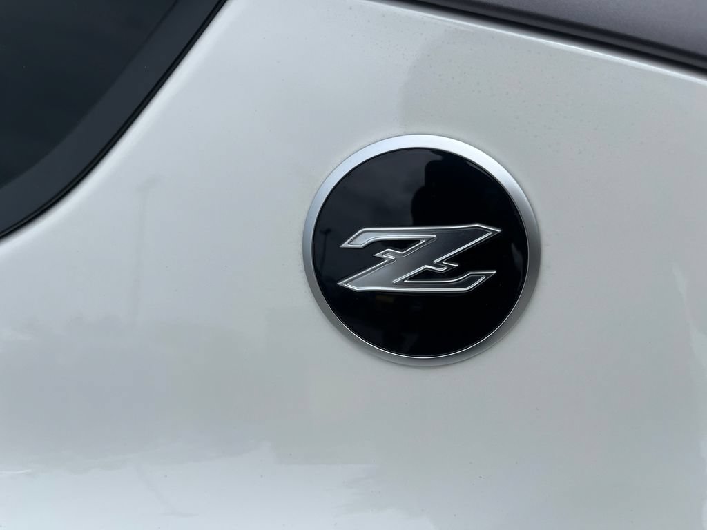 Certified 2025 Nissan Z Performance w/ Floor Mat Package RWD image 33