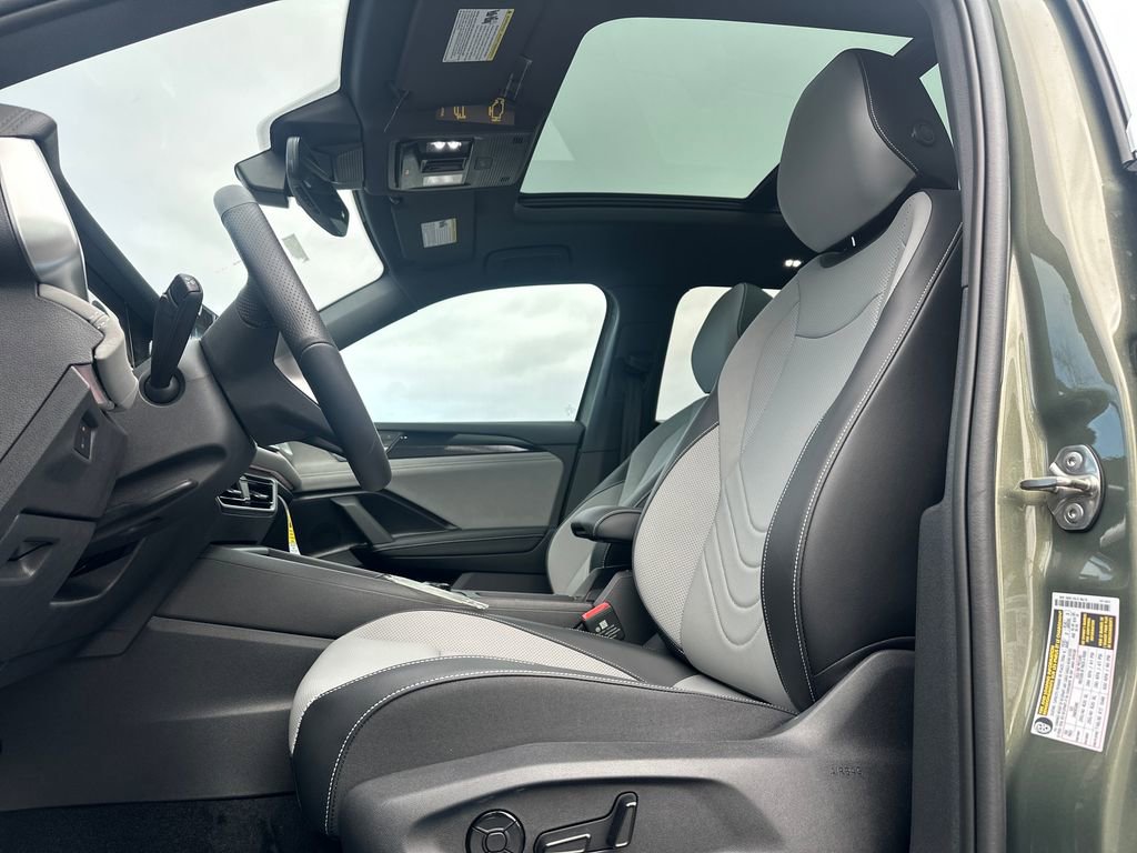 New 2026 Volkswagen Tiguan SE R-Line AWD/4WD image 3