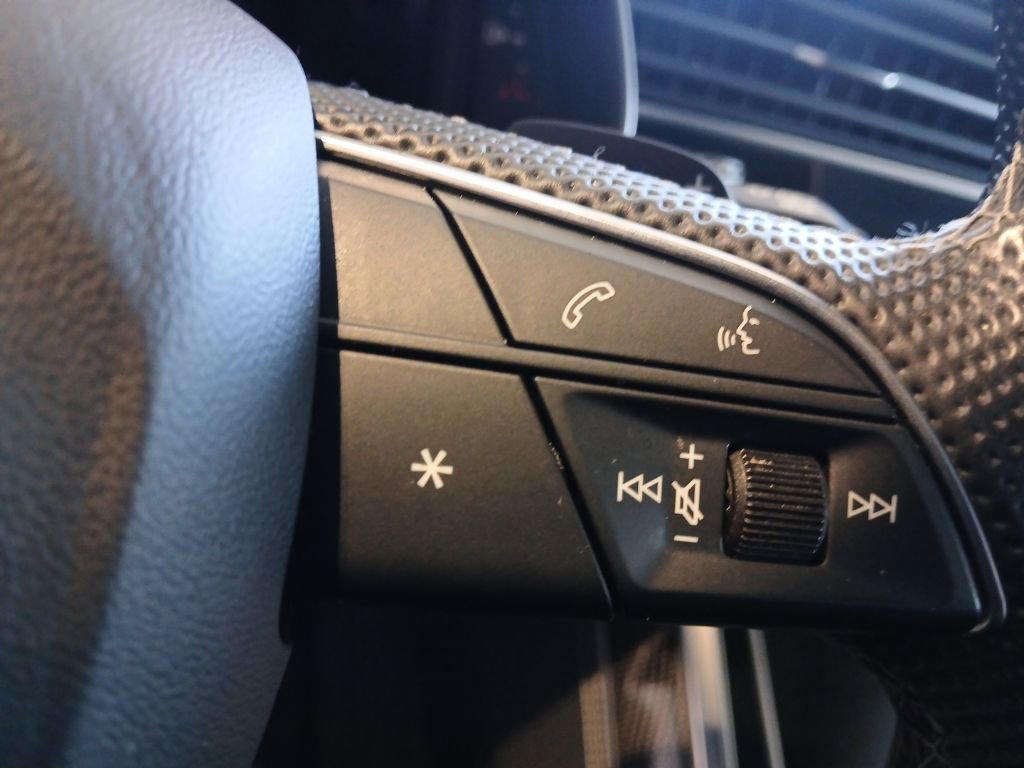 Used 2022 Audi SQ8 Prestige image 32