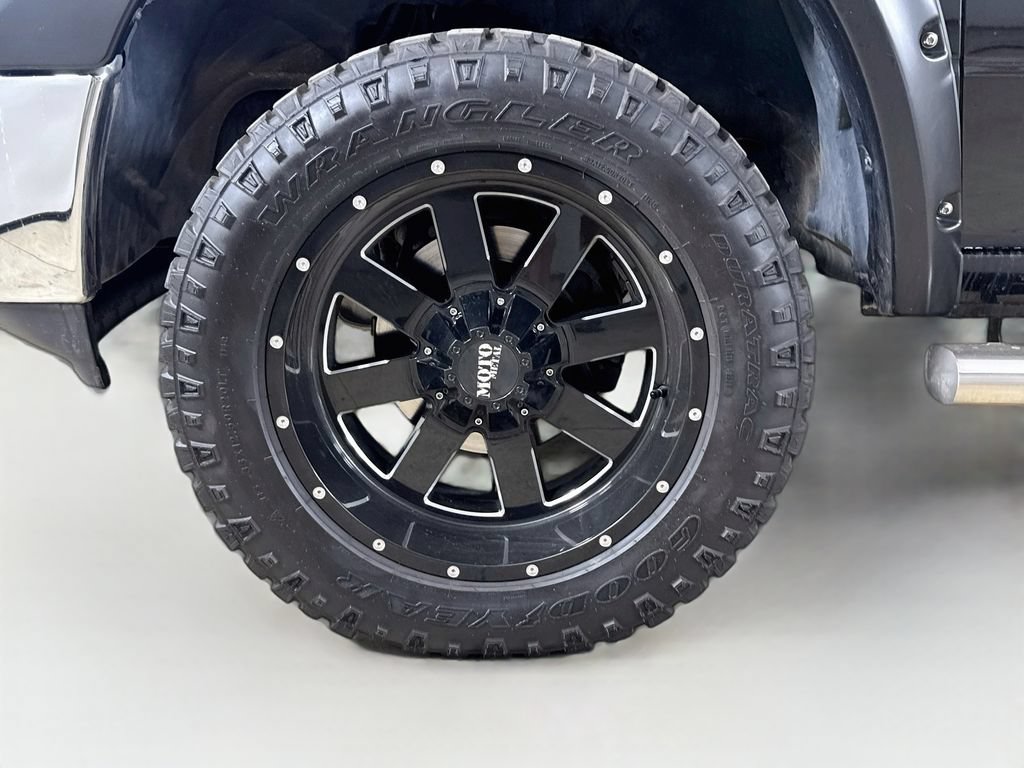 Used 2017 RAM 1500 Classic SLT w/ SLT Plus D←cor Group AWD/4WD image 26