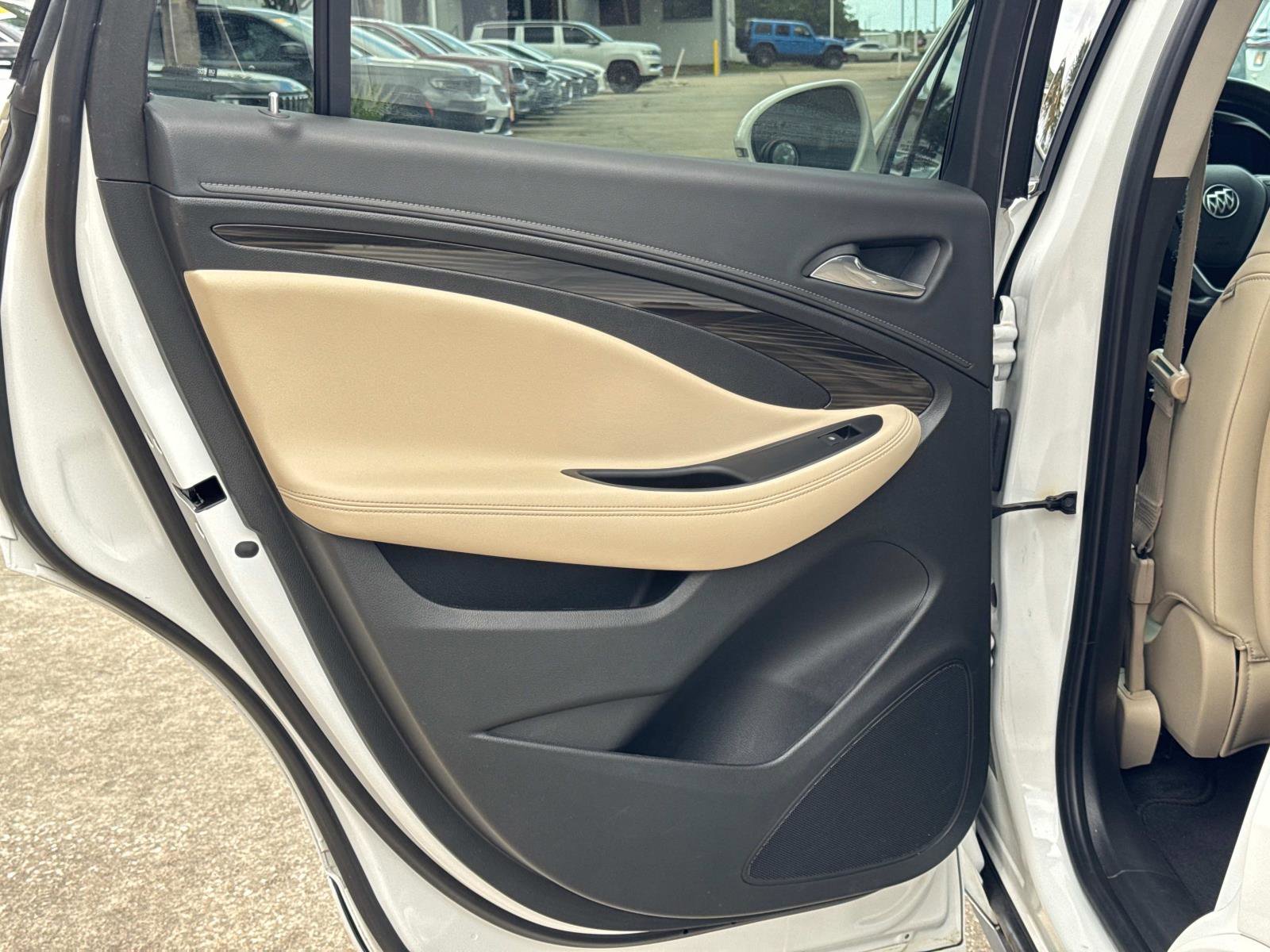 Used 2019 Buick Envision Premium w/ Driver Confidence Package image 11