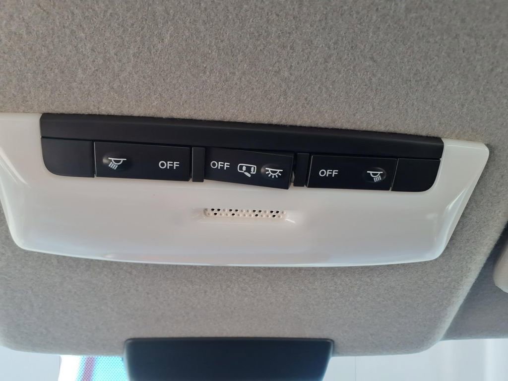 Used 2024 Nissan Kicks S image 26