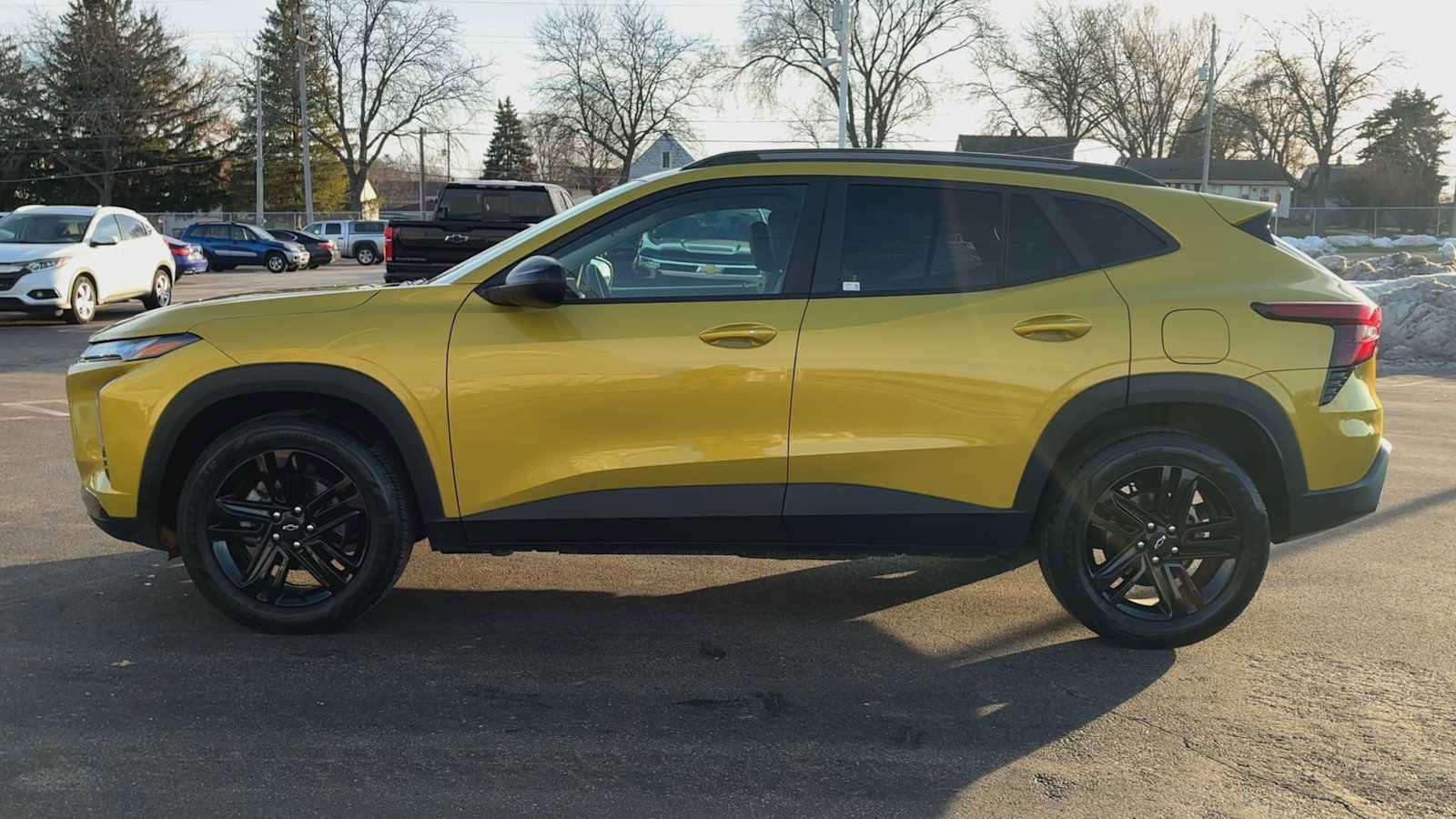 Used 2024 Chevrolet Trax ACTIV w/ Sunroof Package image 5