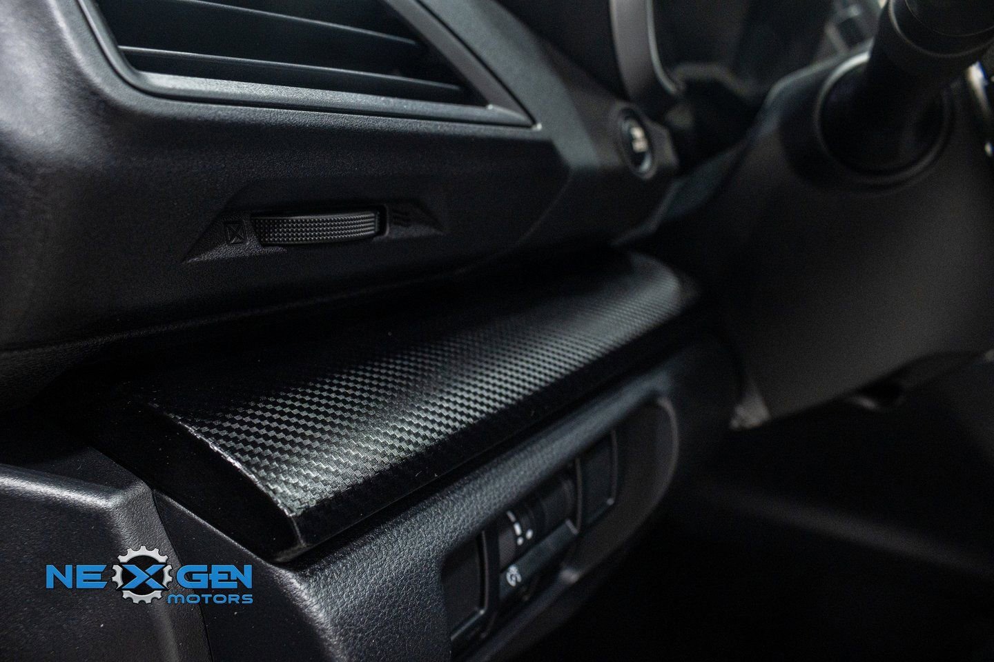 Used 2020 Subaru Crosstrek 2.0i Premium w/ Moonroof Package 2 AWD/4WD image 14