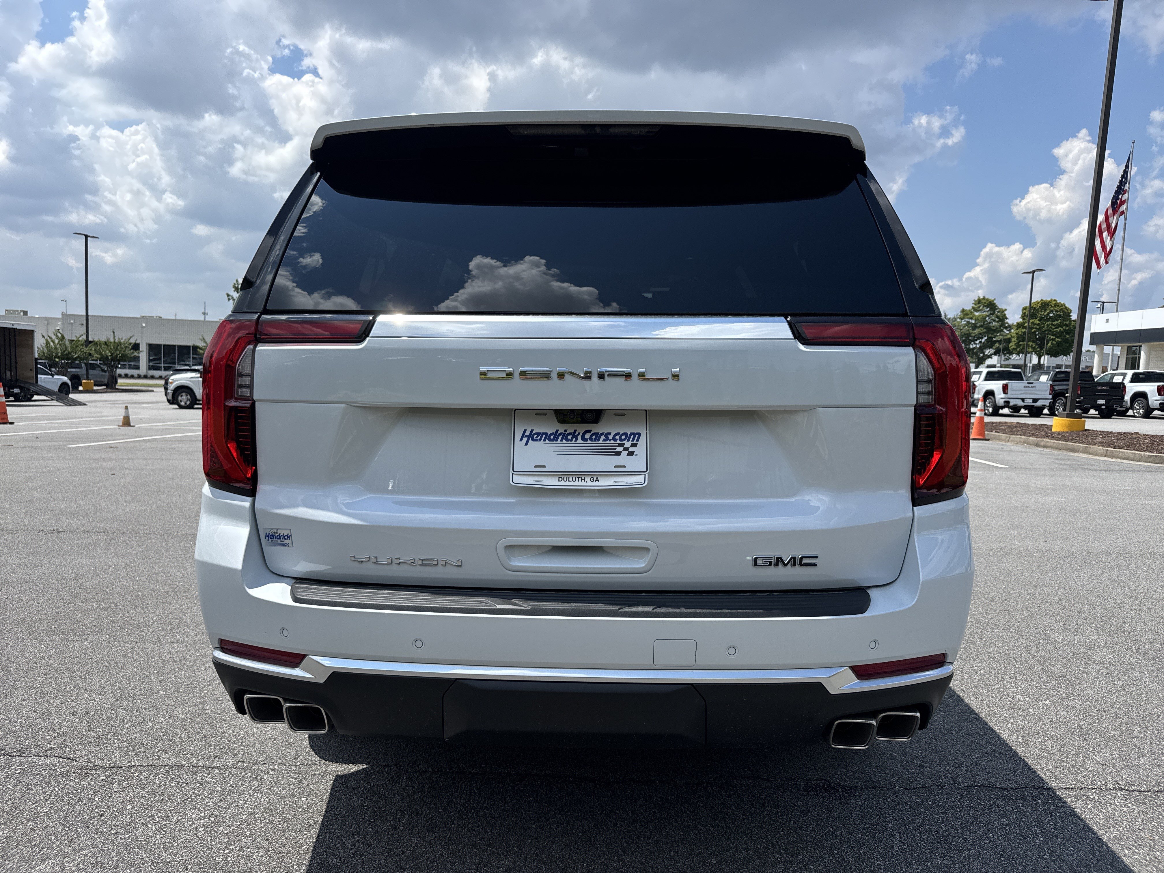 New 2026 GMC Yukon XL Denali w/ Denali Reserve Package RWD image 9
