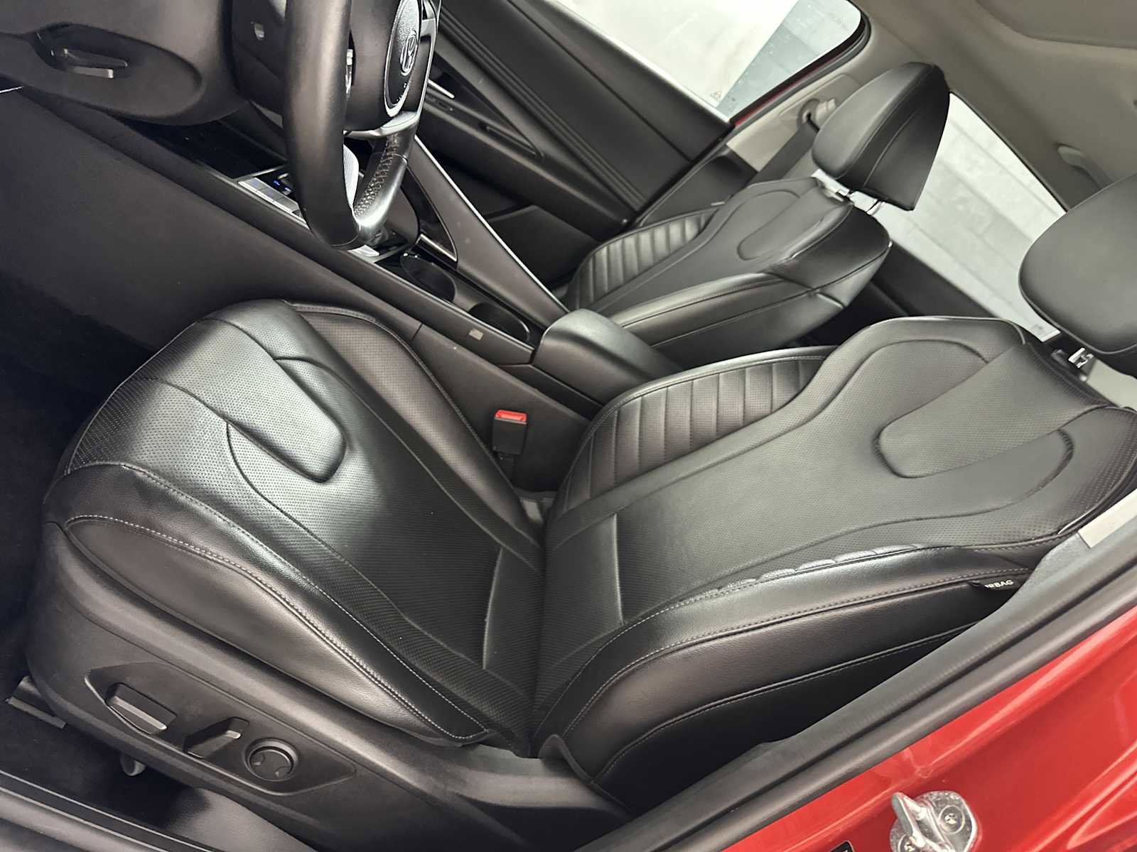Certified 2022 Hyundai Elantra Limited image 11