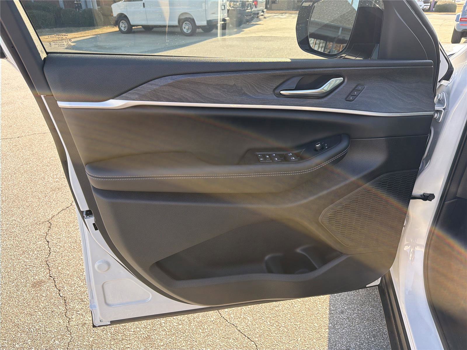 New 2025 Jeep Grand Cherokee L Limited w/ Black Appearance Package image 10