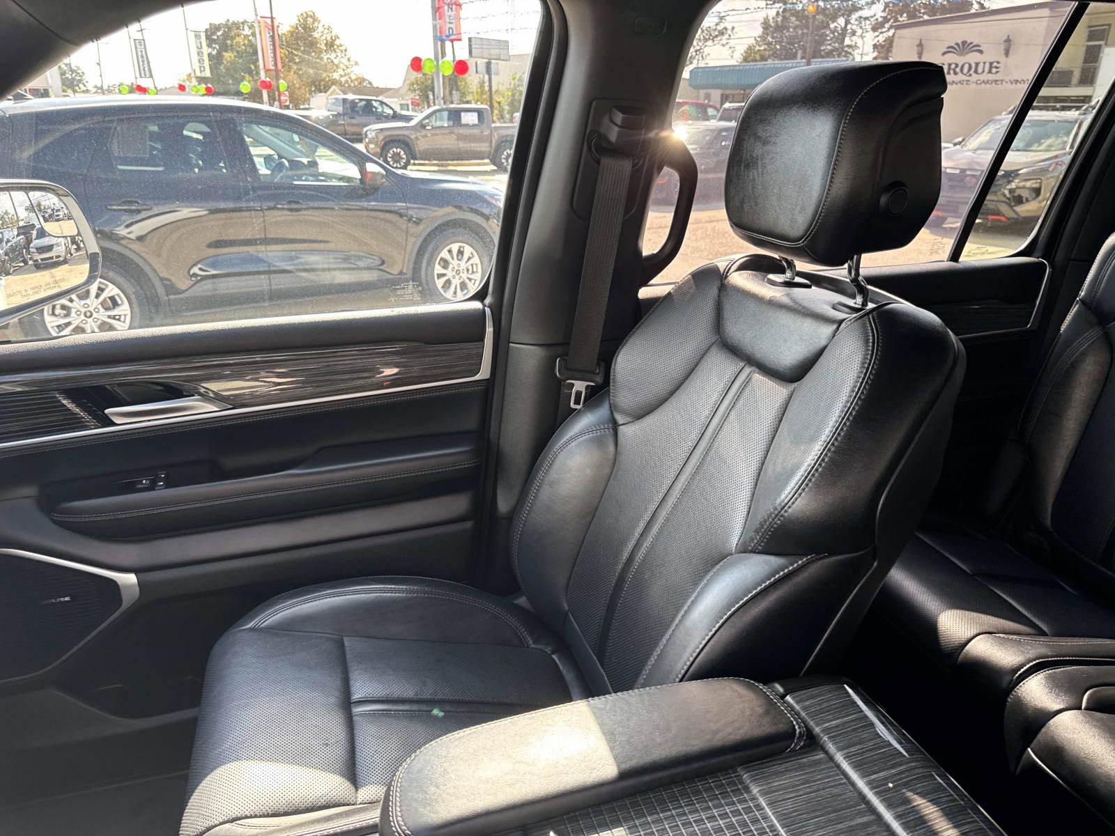 Used 2022 Jeep Wagoneer Series III image 15