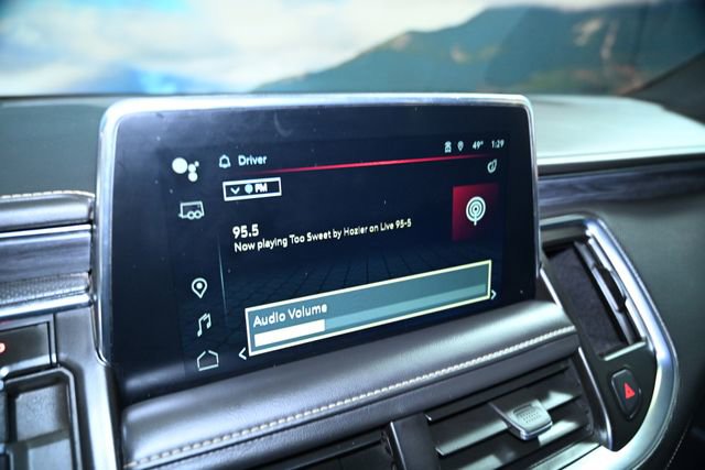 Used 2023 GMC Yukon XL SLT w/ SLT Luxury Package image 38