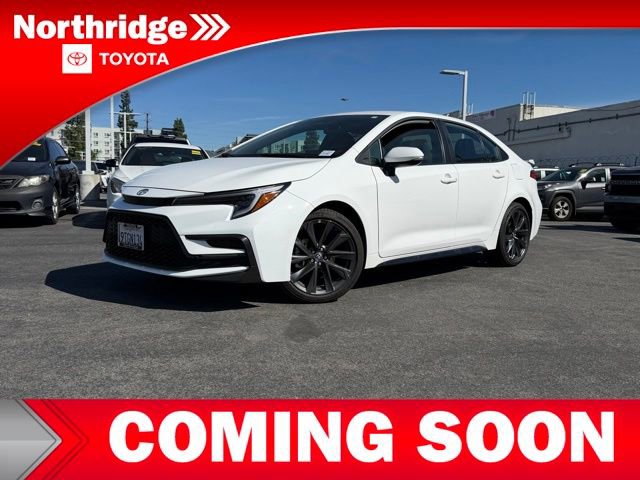 Used 2025 Toyota Corolla SE w/ Convenience Package image 2