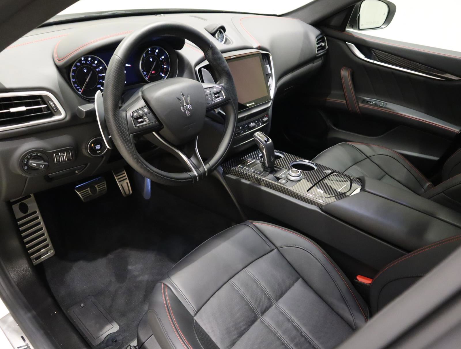 Used 2024 Maserati Ghibli Modena Q4 image 22