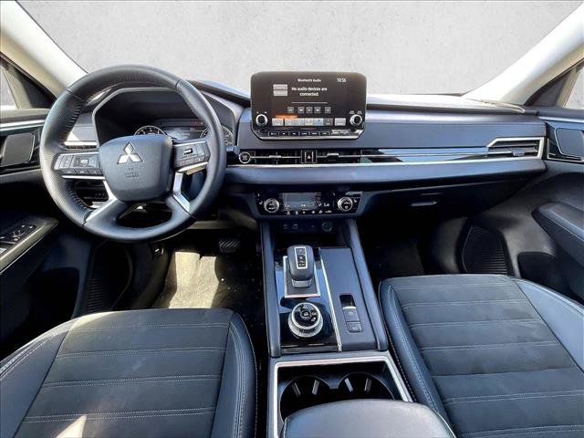 Used 2022 Mitsubishi Outlander SE FWD image 15
