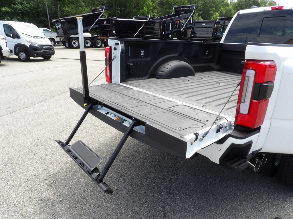Used 2026 Ford F450 Platinum AWD/4WD image 60