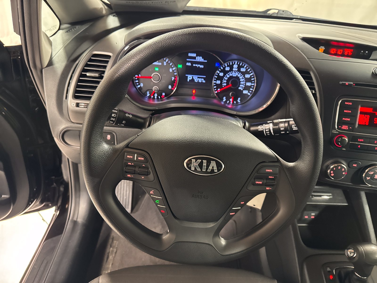 Used 2016 Kia Forte LX FWD image 15