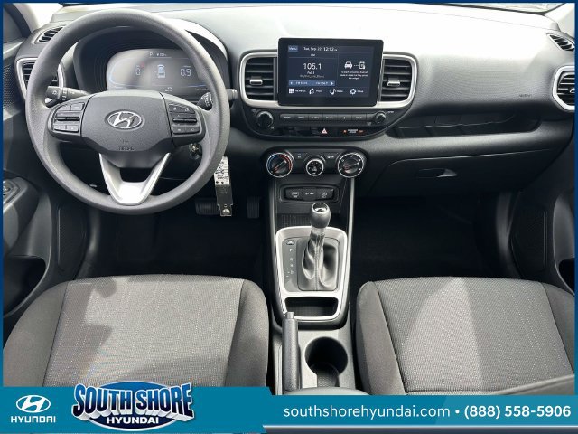 Certified 2025 Hyundai Venue SE FWD image 14