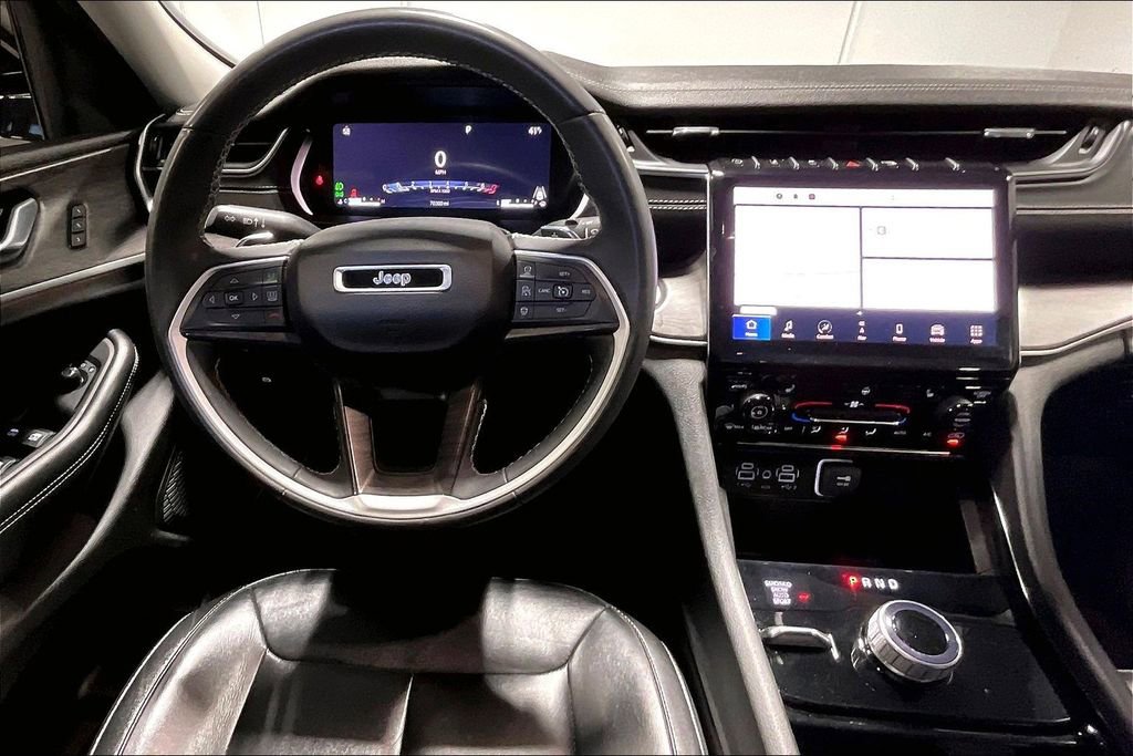 Used 2023 Jeep Grand Cherokee Limited image 7