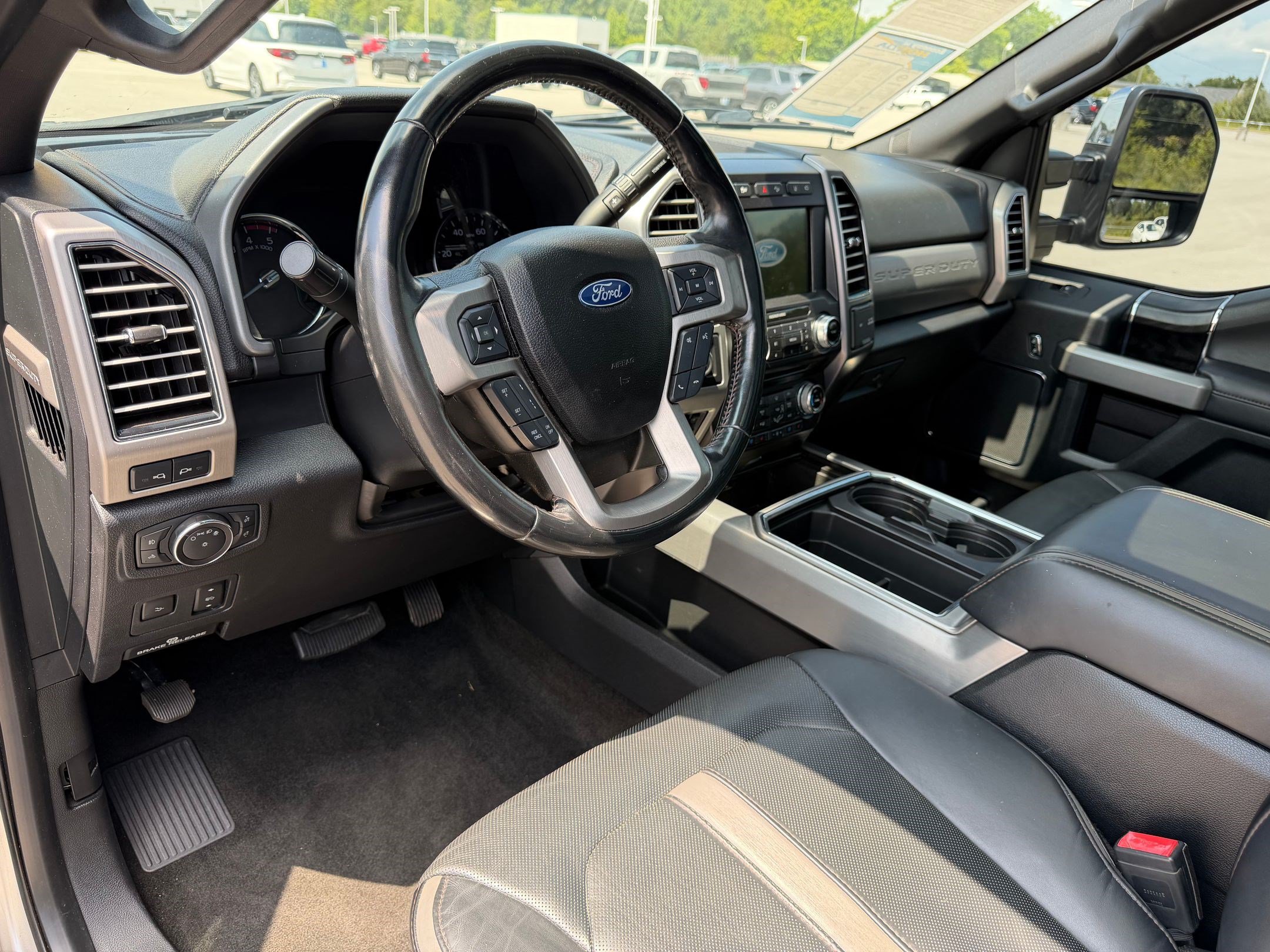 Used 2018 Ford F250 Platinum w/ Platinum Ultimate Package AWD/4WD image 4