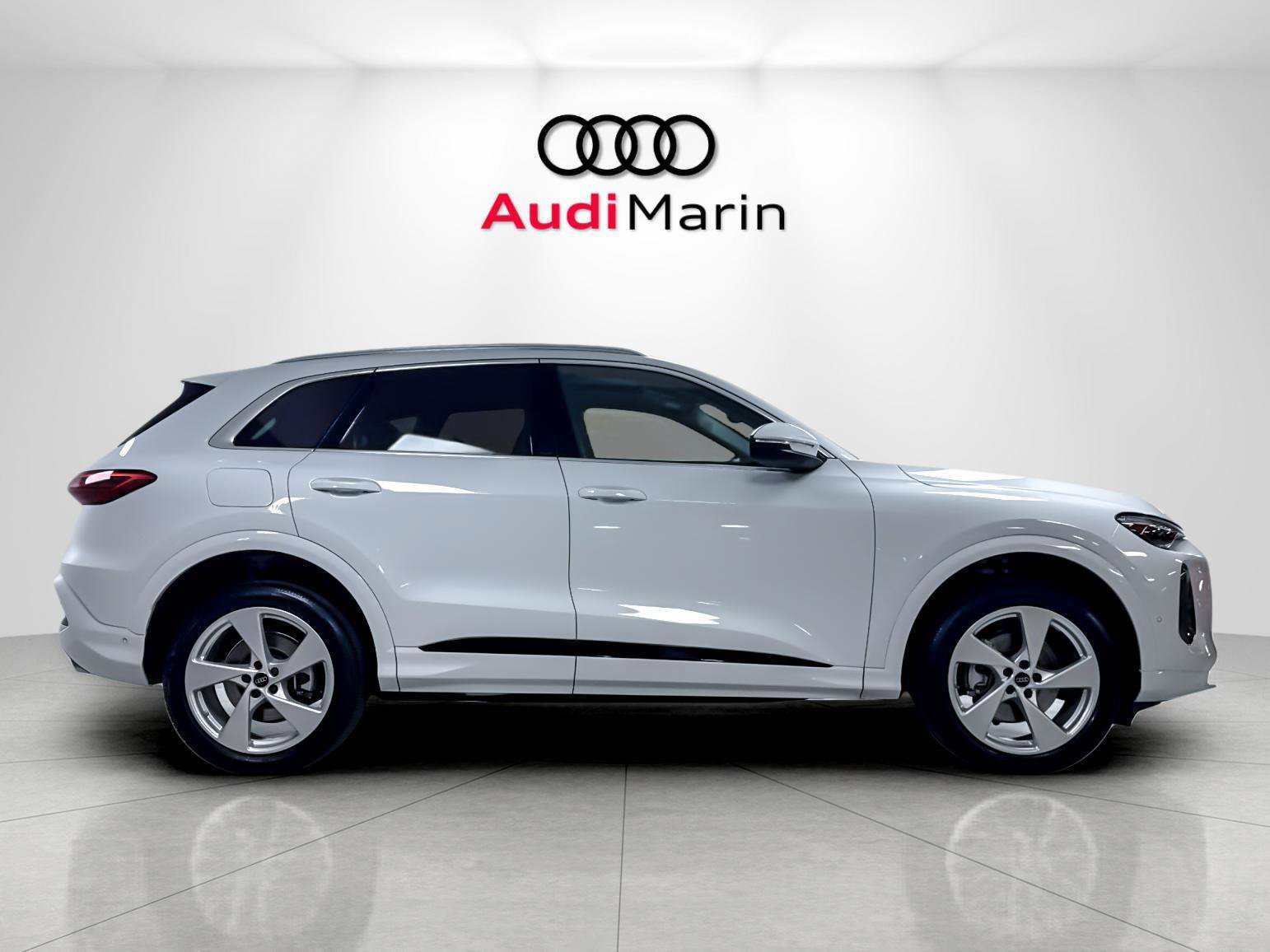 Used 2025 Audi Q5 Premium w/ Premium Plus AWD/4WD image 6