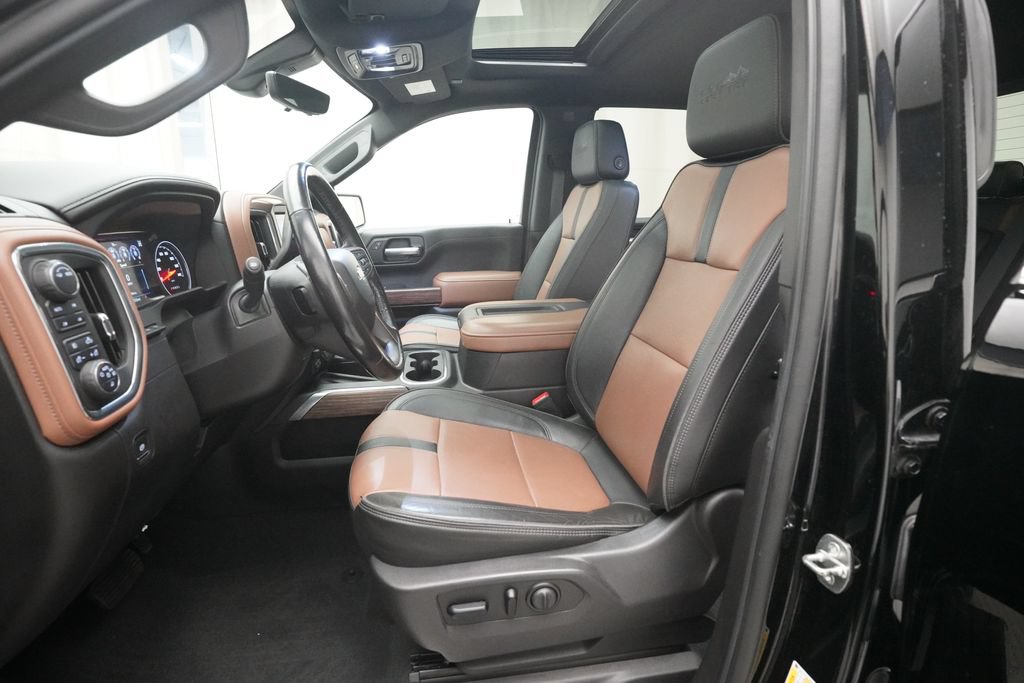 Used 2021 Chevrolet Silverado 1500 High Country w/ Technology Package AWD/4WD image 7