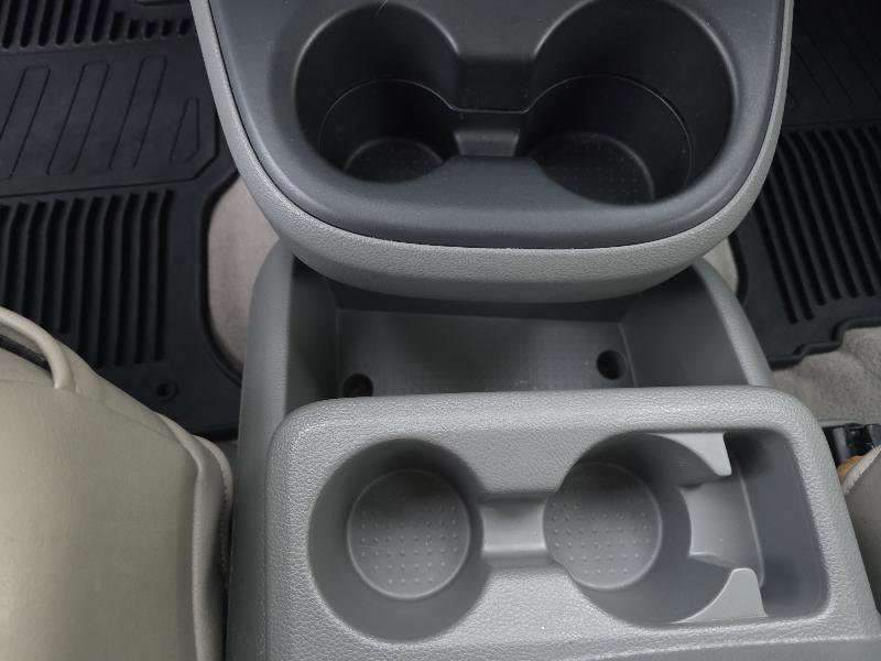 Used 2018 Nissan NV 3500 SL image 25