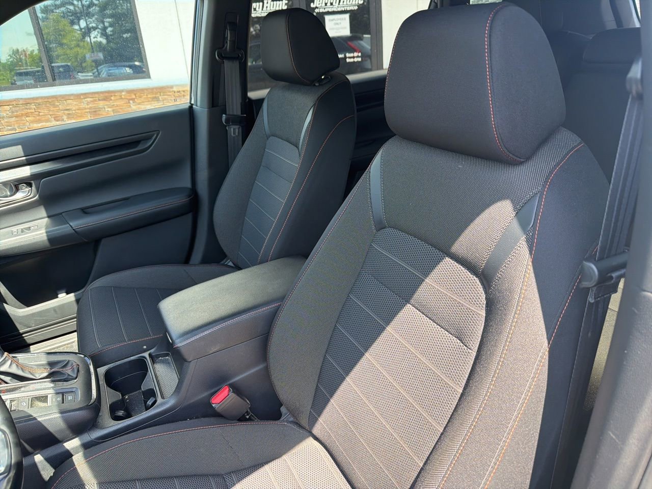 Used 2025 Honda CR-V Sport image 3