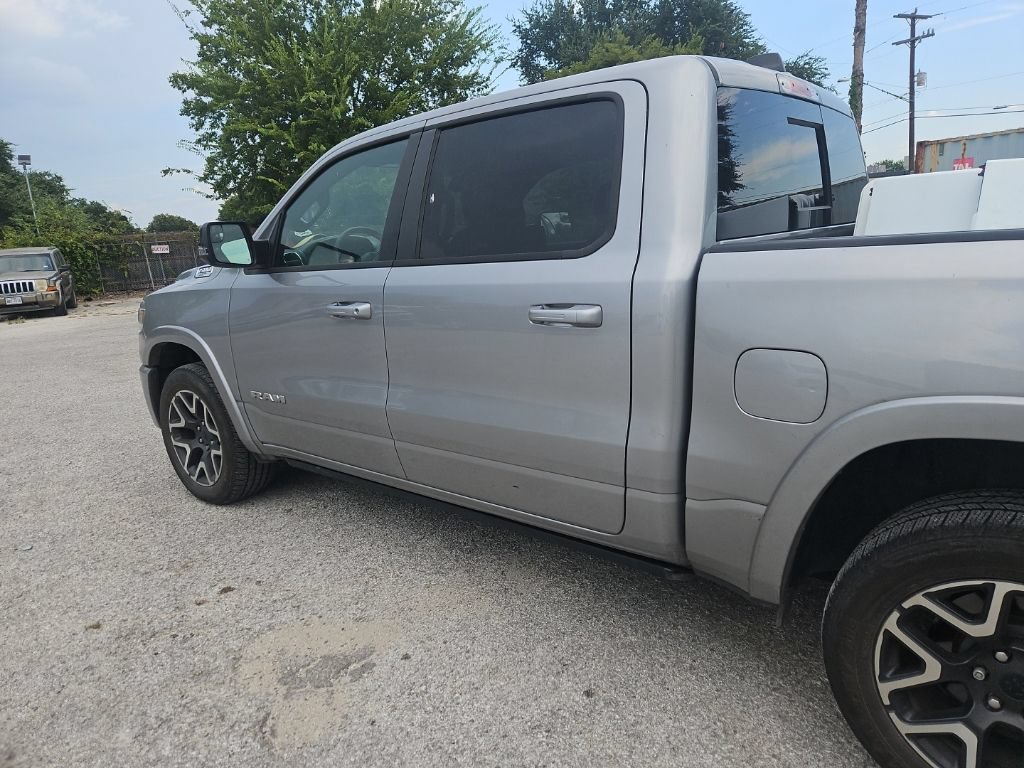 Used 2025 RAM 1500 Laramie w/ Laramie Southwest Edition AWD/4WD image 19