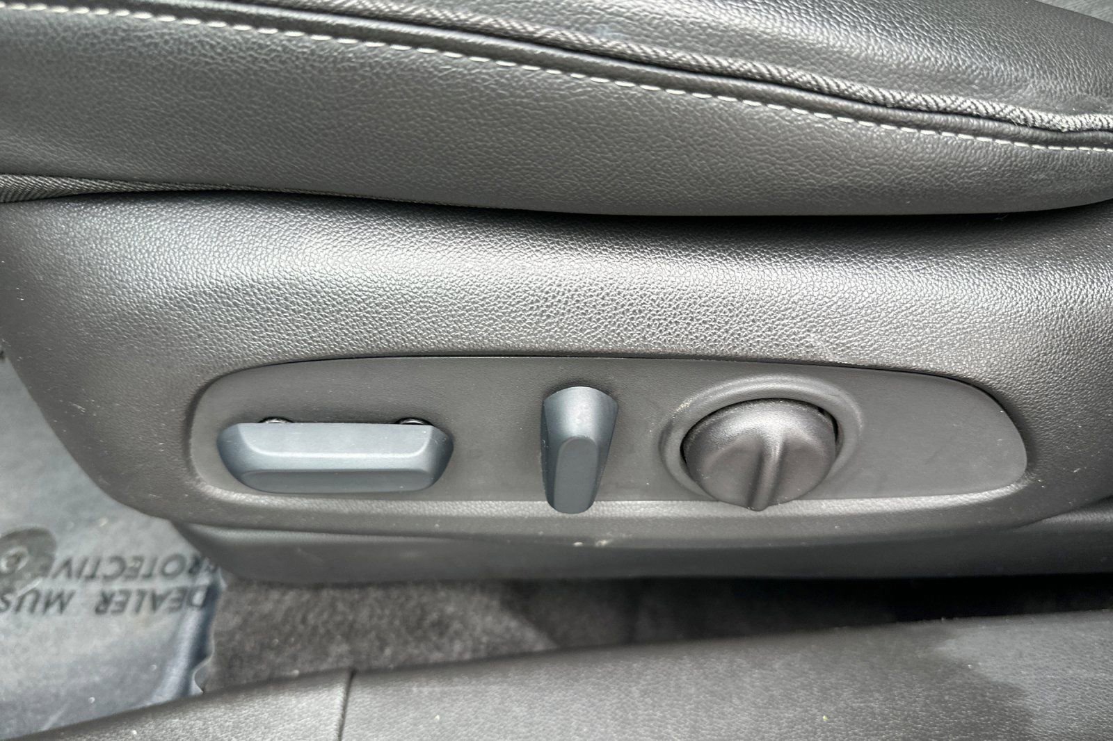 Certified 2023 Buick Encore GX Select w/ Sport Touring Package image 12