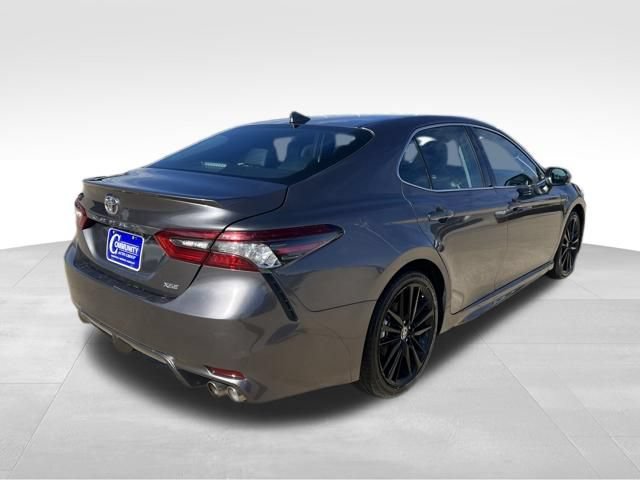Used 2023 Toyota Camry XSE FWD image 6