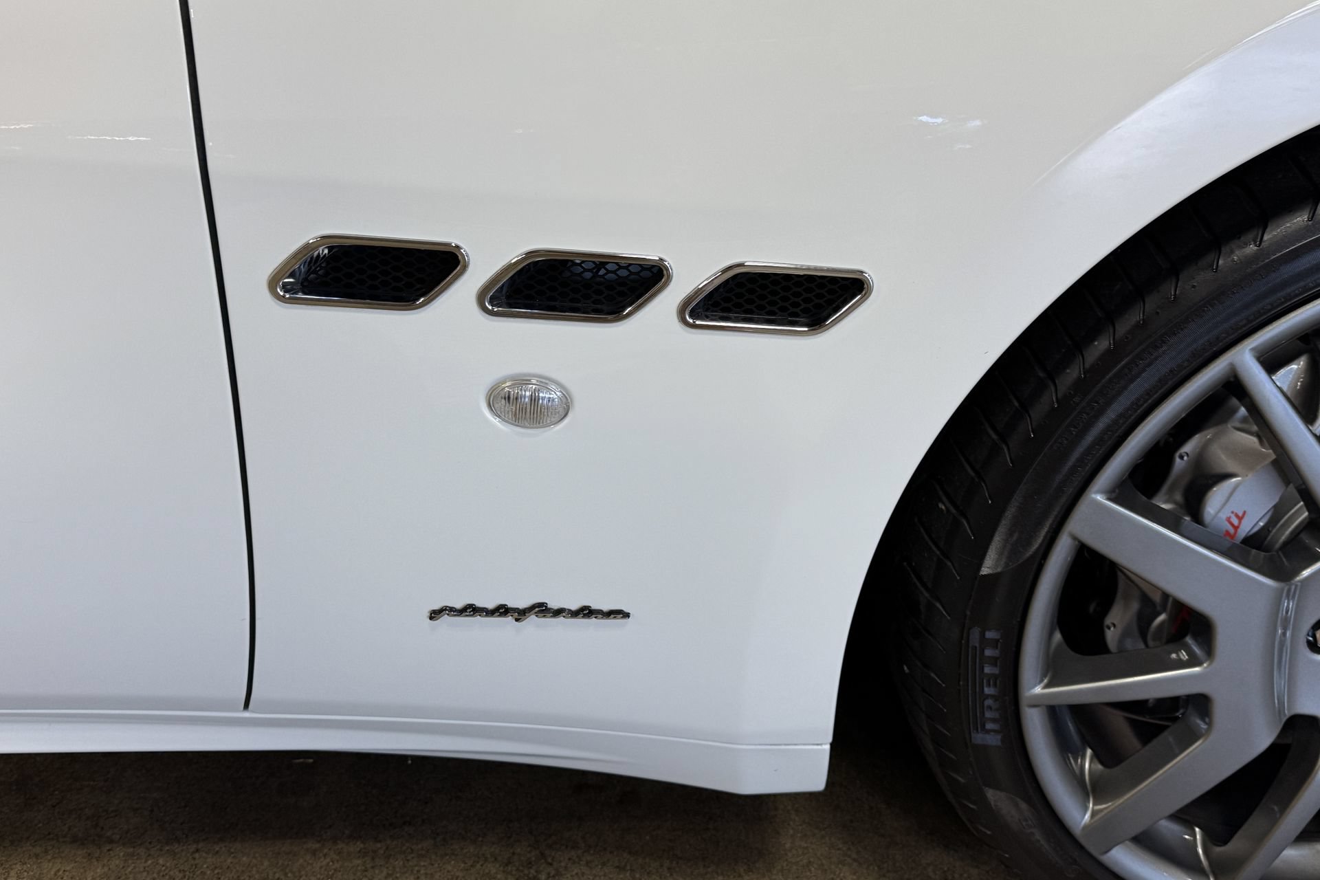 Used 2011 Maserati GranTurismo Convertible RWD image 27
