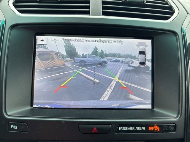 Used 2017 Ford Explorer XLT w/ Equipment Group 202A AWD/4WD image 19
