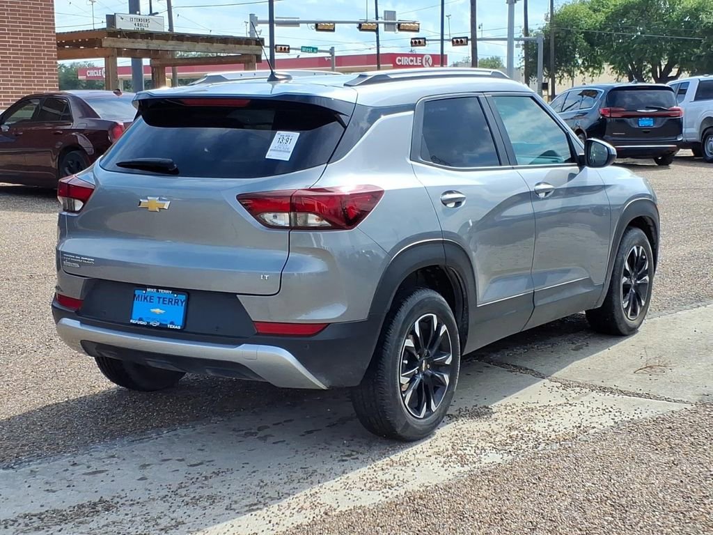 Used 2023 Chevrolet TrailBlazer LT w/ Convenience Package FWD image 4