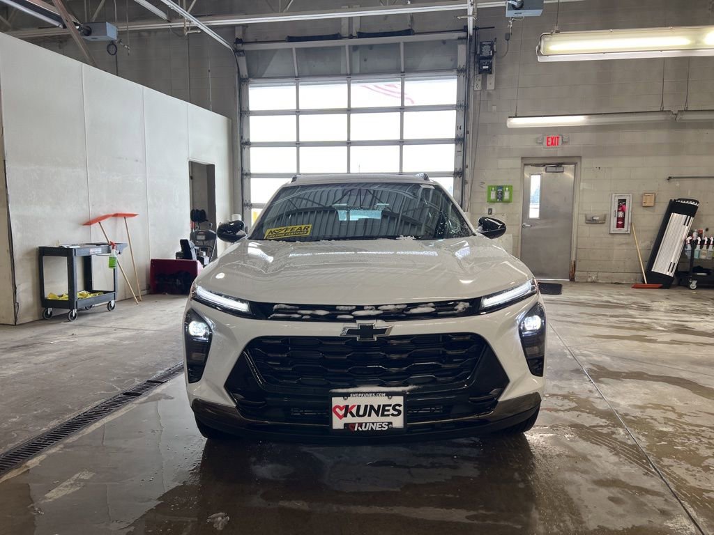 New 2026 Chevrolet Trax ACTIV w/ Driver Confidence Package image 2