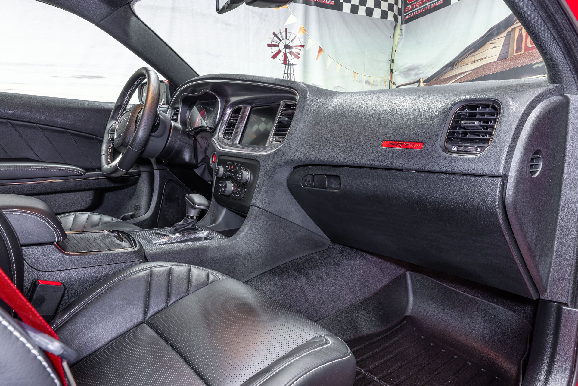 Used 2018 Dodge Charger SRT Hellcat w/ Harman/Kardon Audio Group RWD image 20
