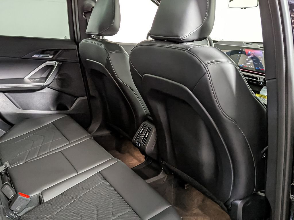 Used 2025 BMW X1 xDrive28i w/ Technology Package image 39