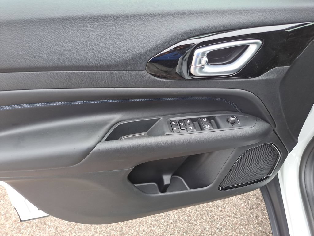 New 2026 Jeep Compass Limited AWD/4WD image 13