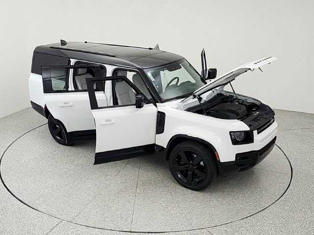 New 2026 Land Rover Defender 130 X-Dynamic SE AWD/4WD image 38
