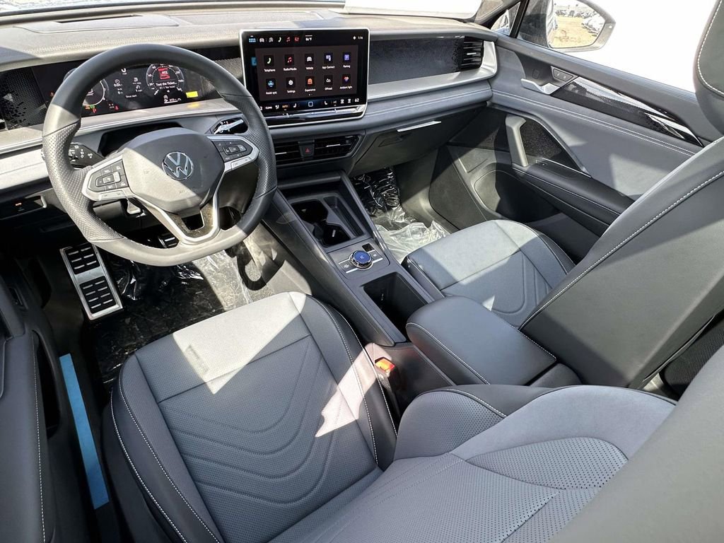New 2026 Volkswagen Tiguan SE R-Line AWD/4WD image 10